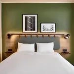 Campanile - Stare 3* فروتسواف