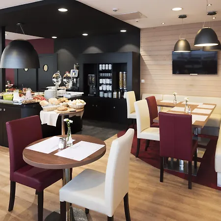 Campanile - Stare 3* فروتسواف