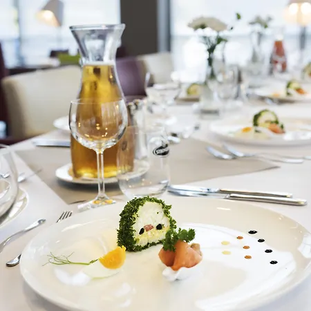 Campanile - Stare فندق 3*