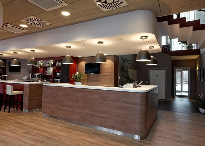 钟楼弗罗茨瓦夫 - 旧市街酒店