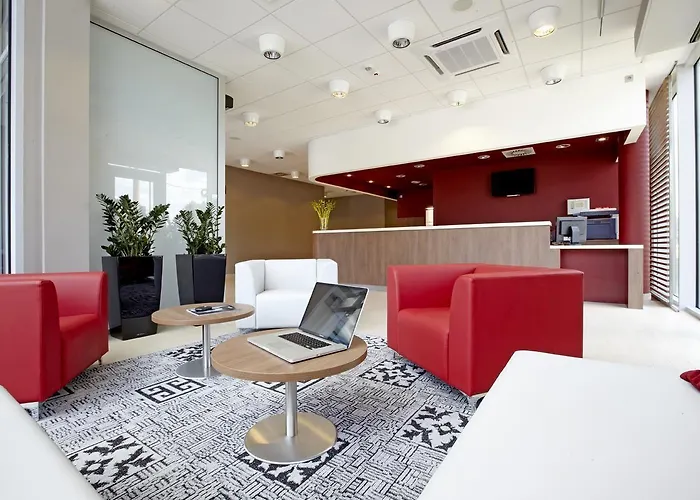 钟楼弗罗茨瓦夫 - 旧市街酒店 3*