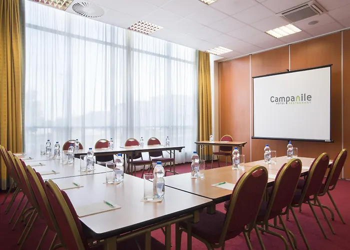 钟楼弗罗茨瓦夫 - 旧市街酒店 酒店 3*