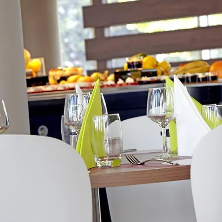 Campanile Prime - Stare 3* فروتسواف