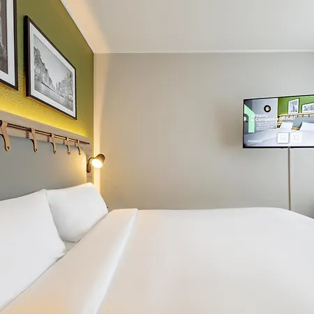 Campanile Prime - Stare 3* فروتسواف