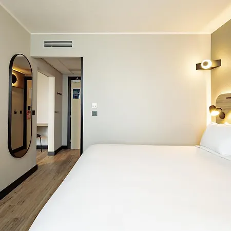 فندق Campanile Prime - Stare 3*