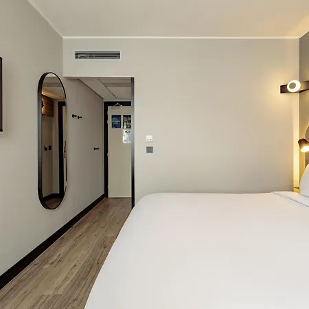 فندق Campanile Prime - Stare فروتسواف