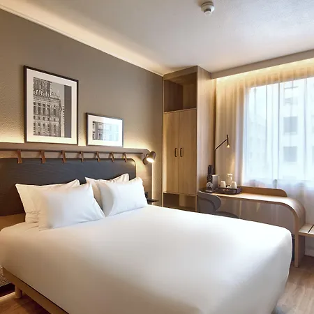 Hotel Campanile Prime - Stare