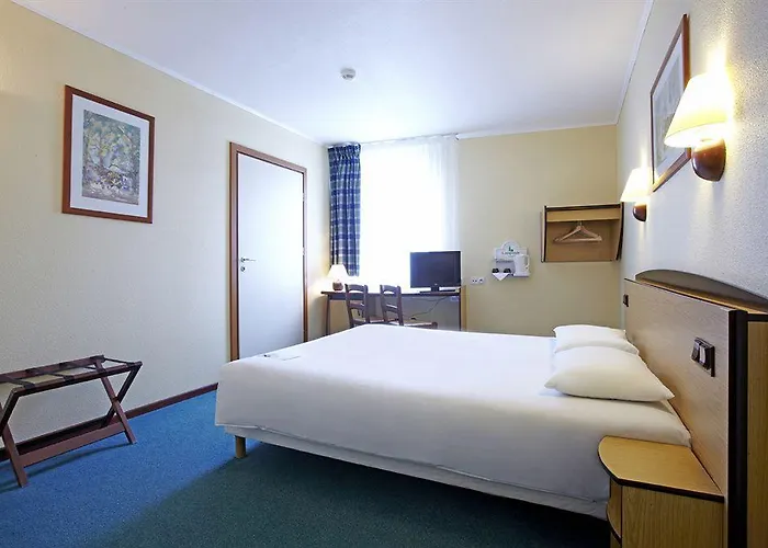 Готель Campanile - Stare