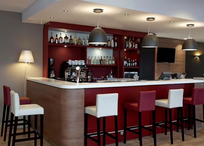 Готель Campanile - Stare 3*